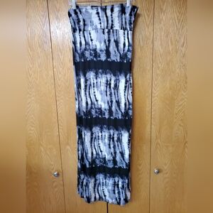 🍁 3/$30 Black and Gray Maxi Skirt